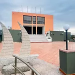Отель Zeeva And 3*