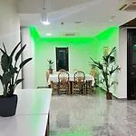 Отель Zeeva And 3*