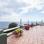 Hotel Zeeva And Torre dei Corsari