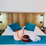 Zeeva And Hotel 3*