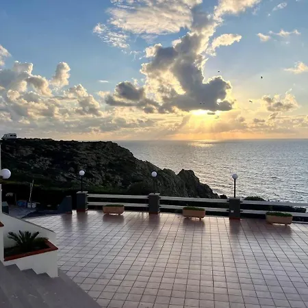 Hotel Zeeva And